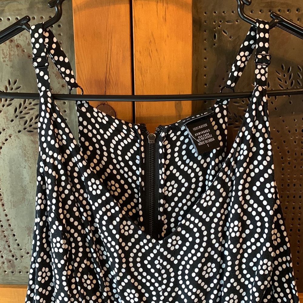 Torrid Patterned Shirt, size 1 (equivalent to size 14/16 or 1X) - Picture 3 of 5